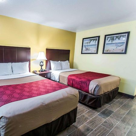 Econo Lodge Cocoa Beach - Near The Port Экстерьер фото
