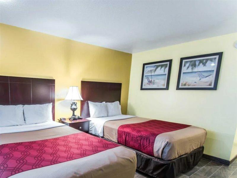 Econo Lodge Cocoa Beach - Near The Port Экстерьер фото