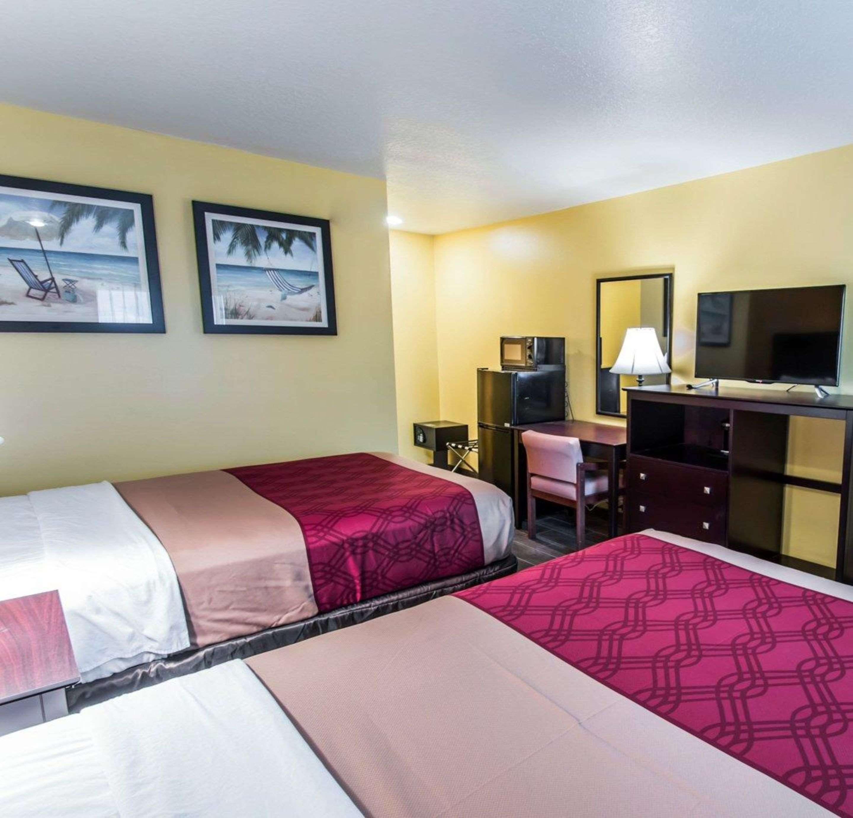 Econo Lodge Cocoa Beach - Near The Port Экстерьер фото