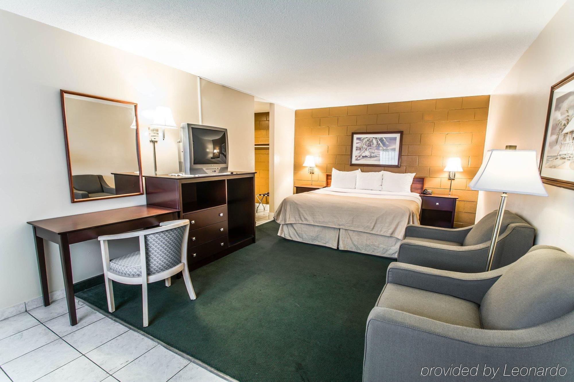 Econo Lodge Cocoa Beach - Near The Port Экстерьер фото