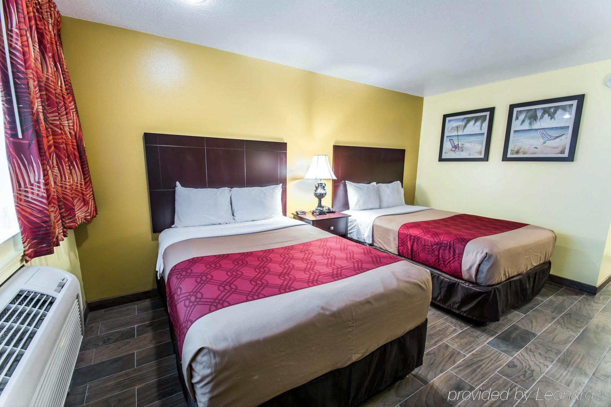Econo Lodge Cocoa Beach - Near The Port Экстерьер фото